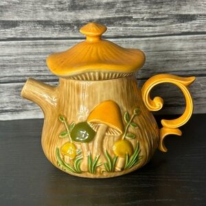 Vintage Arnels Merry Mushroom hand painted 3D teapot